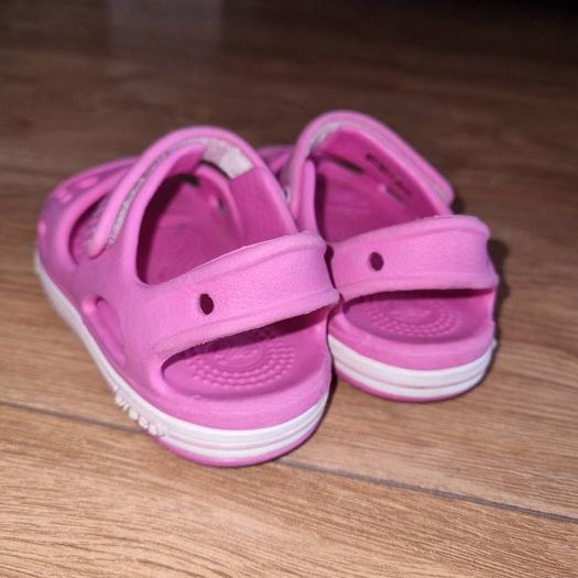 Girl's Crocks sandals