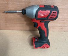 Milwaukee M18 BID-402C