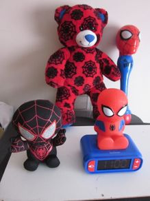 Spiderman Bundle Clock/Wand/Bears