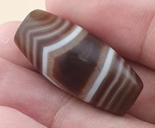 Vintage Middle Eastern Yemeni Suliemani Natrual Eye Agate Bead Amulet