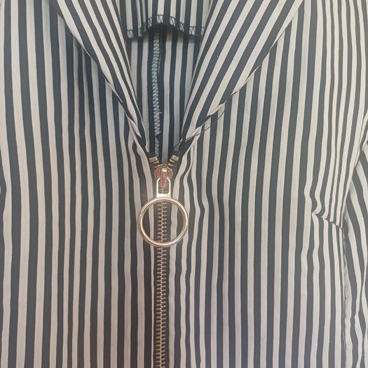 Beautiflly Fitted Joseph Ribkoff Stripped Blazer