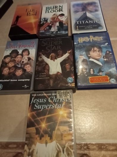 VCR collectors 90s 1000 nostalgia enthus