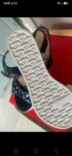 Wonders Sandals.