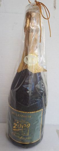 Magnum candle  large millennium 2000