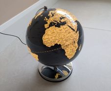 Light up globe lamp