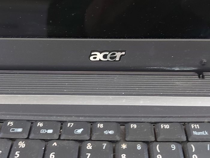ACER EXTENZA 4220, Vintage, Intel Celeron CPU 530, 1.73GHZ, 32bit, 512mb Ram, 65GB HDD, Windows 7,  Firefox, Opera, Chrome and VLC