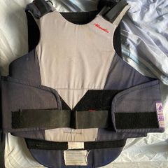 Riding body protector