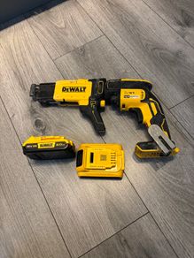 Dewalt Screwgun (Used) with 2x Brand new 2.0Ah Batteries