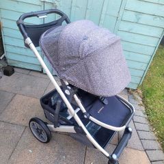 Uppababy Cruz V2 with newborn insert and adapters