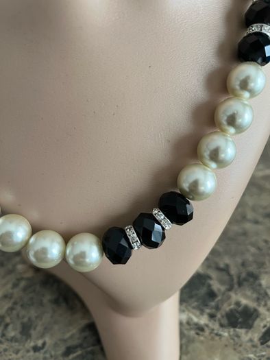 pearl necklace