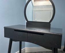 Black dressing table