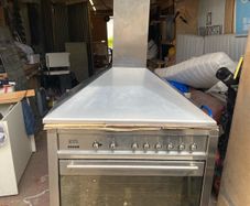 SMEG 90cm electric oven/gas hob
