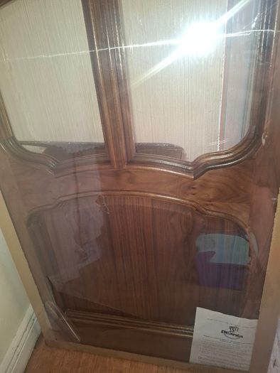Deanta walnut door