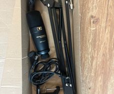 USB Condenser Microphone with Broadcast Arm and Cable