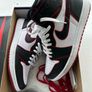 Air Jordan 1 retro high OG Image 2
