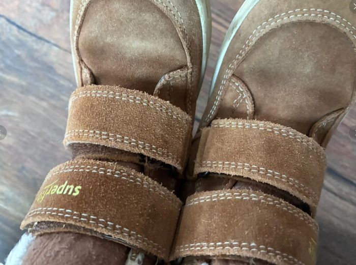 Perfect condition winter boots kids