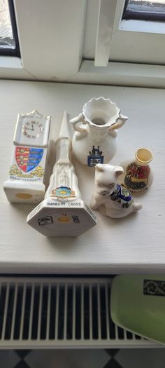 Vintage English Crested Ware Open to offers