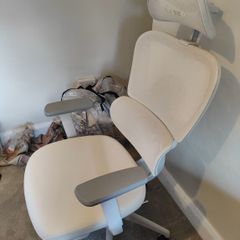 Ergonomic Office Chair - Musso E600 Women's Desk Chair