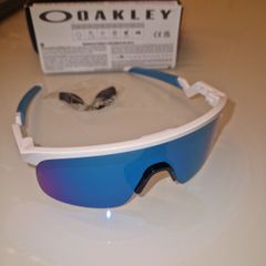 oakley sun glasses.