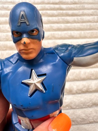 Marvel Captain America 2012 Action Figure approx. 25 cm. Twist Used Please see photos
