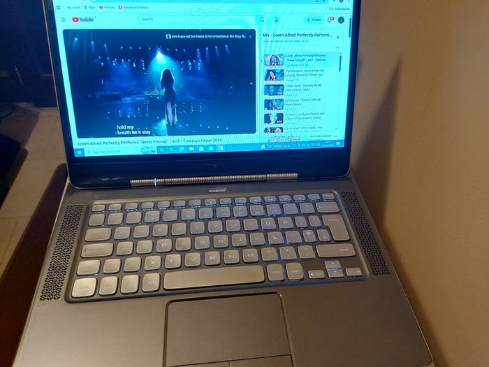DELL XPS 14z, Intel Core i5-2430M CPU, 2.4GHz, 6GB Ram, 500GB HDD, Windows 10 Pro, Microsoft Edge, Chrome and VLC