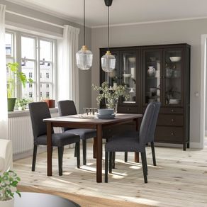 Extendable kitchen table