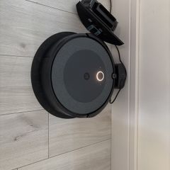 Roomba i5 robot mop and vacuum
