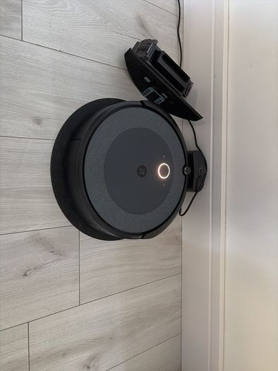 Roomba i5 robot mop and vacuum