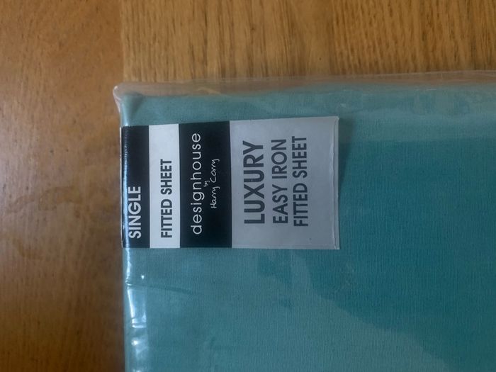 single fitted sheet