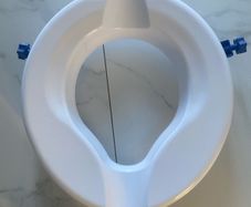 Toilet seat riser