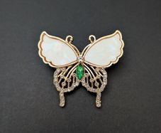 Butterfly Vintage Style Insect Emerald Crystals Gold Brooch Pin