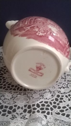 Vintage MASON'S Patent Ironstone China 50 oz Pitcher with Rope Edge in the Red & White VISTA Pattern