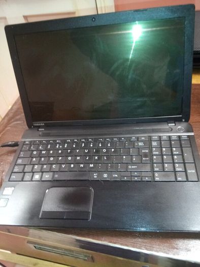 laptop 8 job lot for parts or fix
