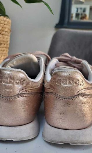 REEBOK Classics Rose Gold Edition Sz 7UK