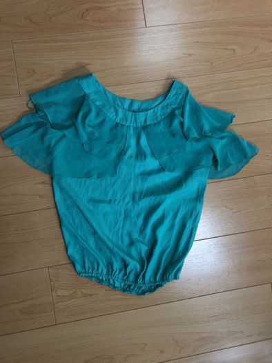 Green Top BNWT RIVER island