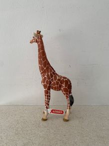 Schleich Giraffe NEW