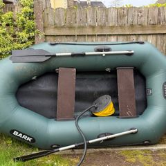 Inflatable dinghy