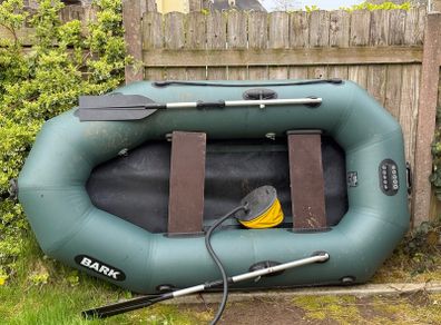 Inflatable dinghy