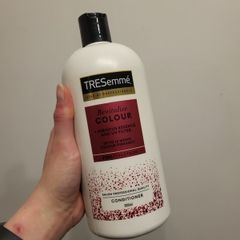 TRESemme Revitalise color conditioner 900ml NEW