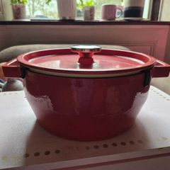 Brand New Cast Iron Casserole Pot 24cm, Dutch Oven, Unused in Box