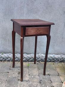 Antique-style single-drawer wooden side table