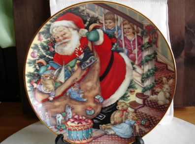 Santa's Here! Princess House Inc 1997 Collectors Plate 8 Inches
