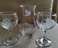 Vintage grapevine design goblets and pitcher