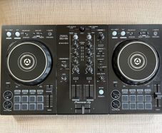 Pioneer DJ DDJ-400 Controller with Box Headphones and USB