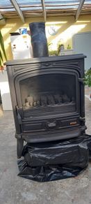 Freestanding oil stove