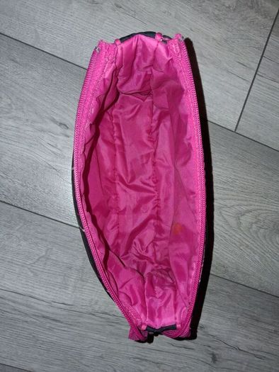 1 Euro Each To Clear!! - Variety Of Bags - Make Up, Toiletries, School, Etc