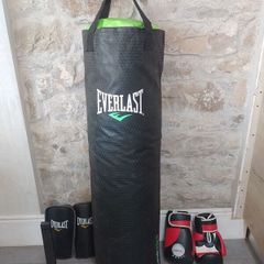 70lb 4 feet punch bag with gloves shin pads