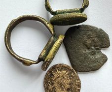 Rare Ancient Roman & Byzantine Bronze Collection - 2 Signet Rings & 2 Coins (4-Piece Lot)