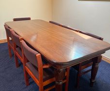 Set of 8 Matching Boardroom/Dining Chairs
