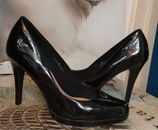 Black High Heels Size 8